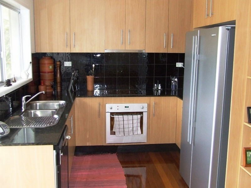 37 Herbert Street, Lota QLD 4179