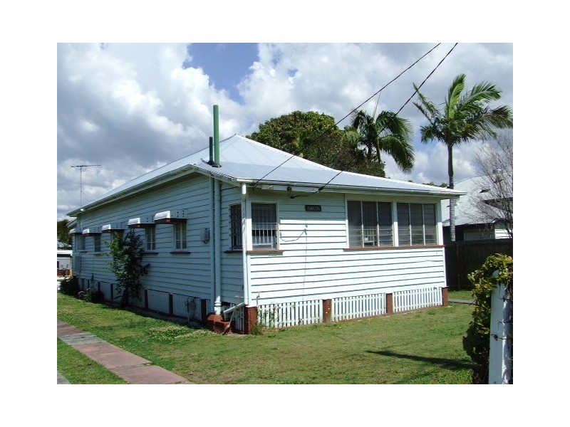 8 Madgwick Street, Wynnum QLD 4178