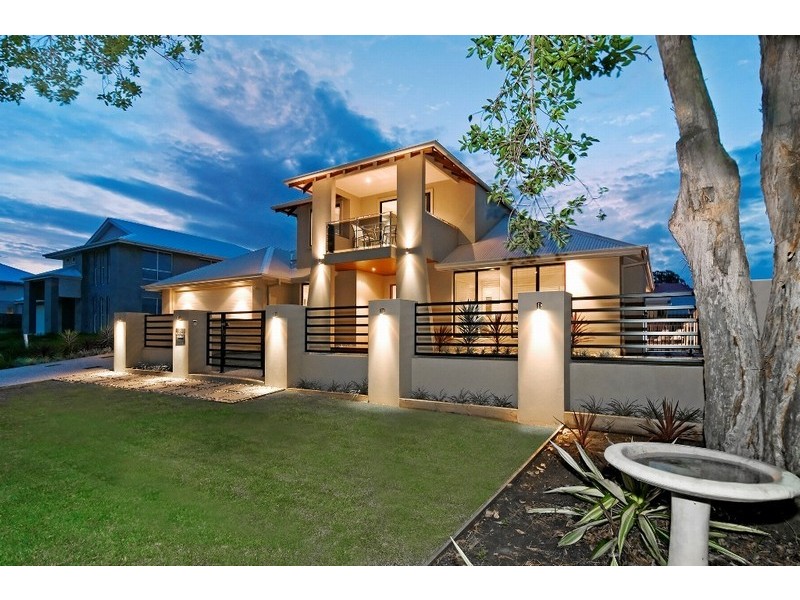 72 Sylvateere Crescent, Wakerley QLD 4154