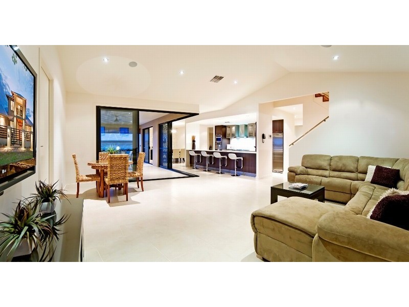 72 Sylvateere Crescent, Wakerley QLD 4154