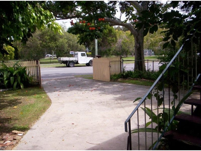 47 North Road, Wynnum West QLD 4178