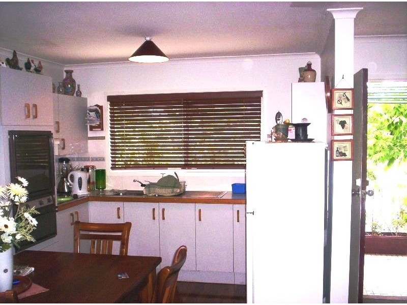47 North Road, Wynnum West QLD 4178