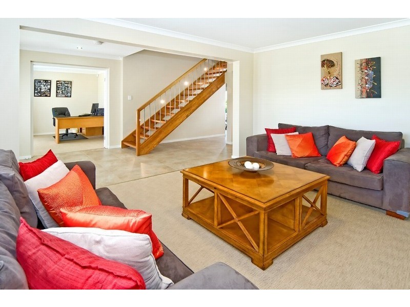 16 Gumdale Street, Wakerley QLD 4154