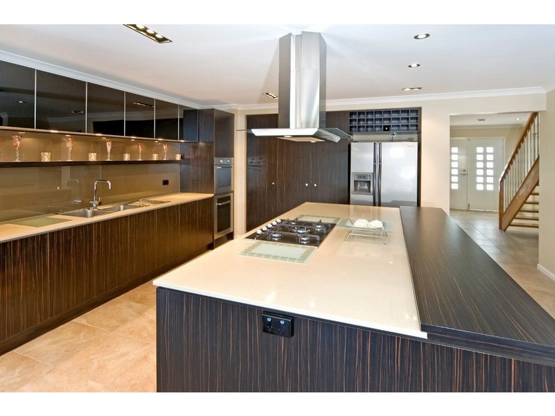 16 Gumdale Street, Wakerley QLD 4154