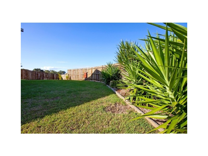 1 Hoskins Drive, Wellington Point QLD 4160