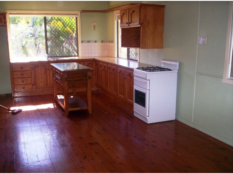 92 Boxgrove Avenue, Wynnum QLD 4178