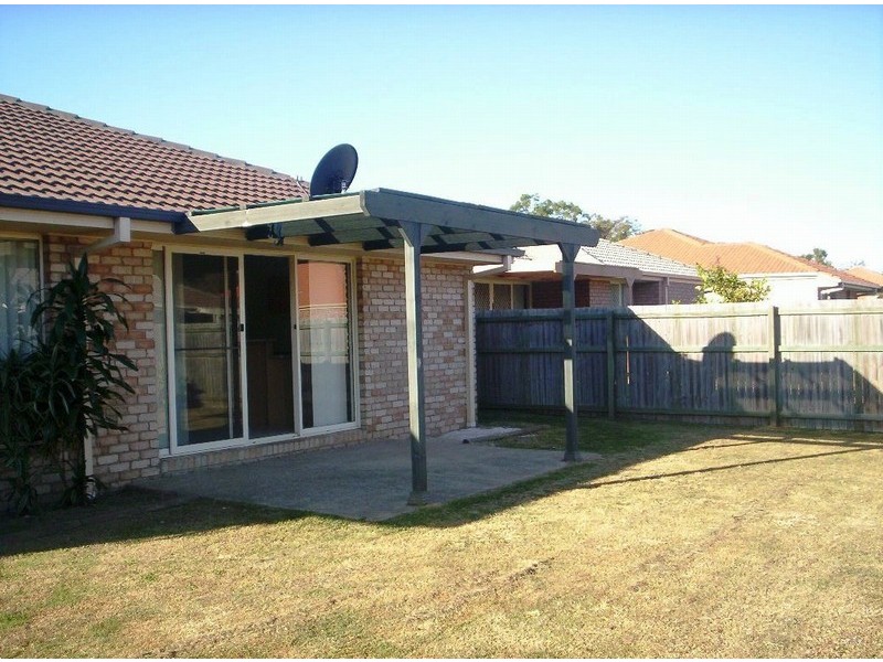 35 Pinewood Street, Wynnum West QLD 4178