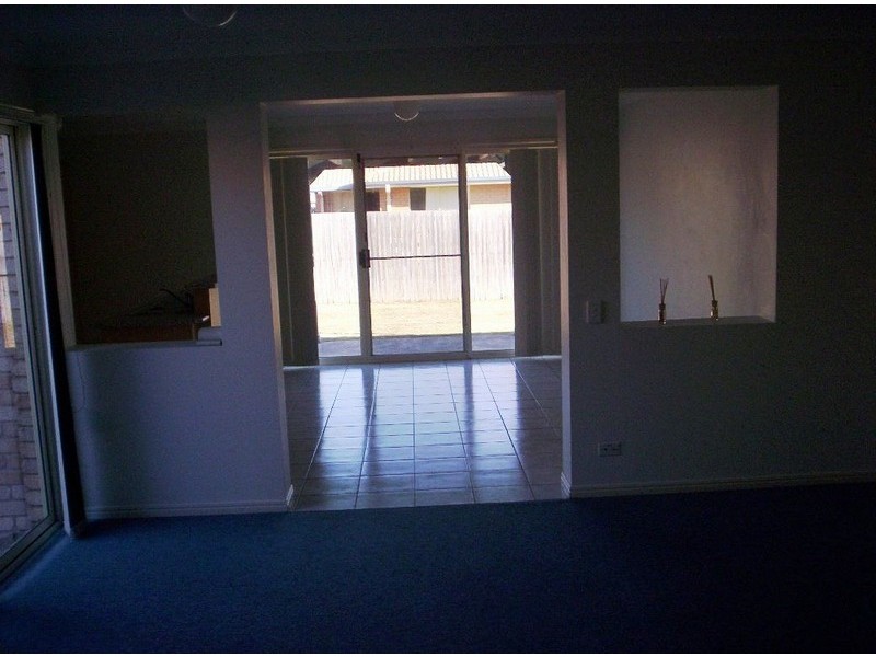 35 Pinewood Street, Wynnum West QLD 4178