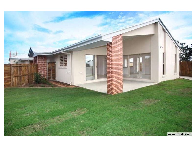 1 Hoskins Drive, Wellington Point QLD 4160