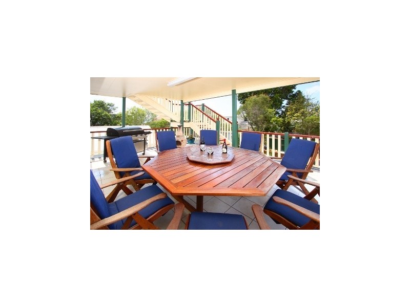 10 Cedar Street, Wynnum QLD 4178