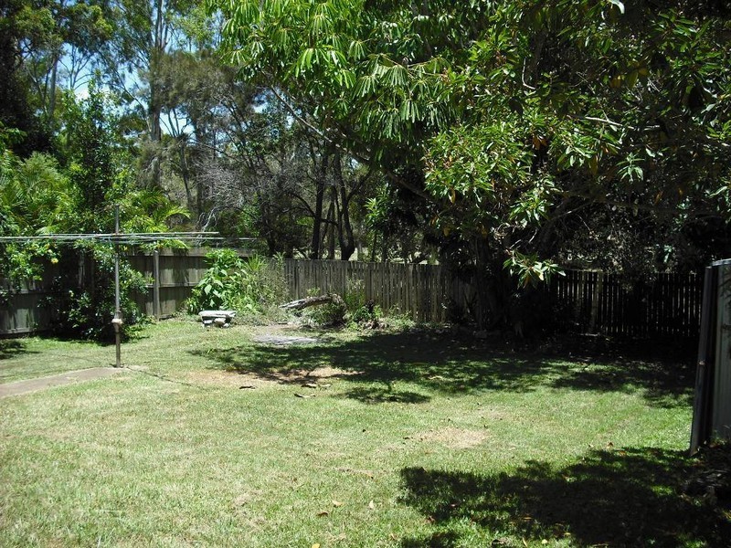 15 Bowring Street, Lota QLD 4179