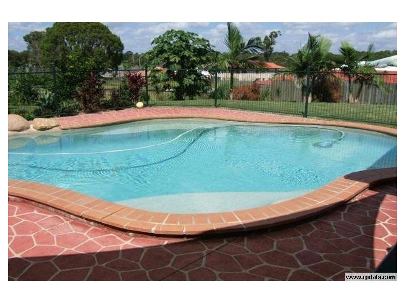 11 Sweetapple Place, Manly West QLD 4179