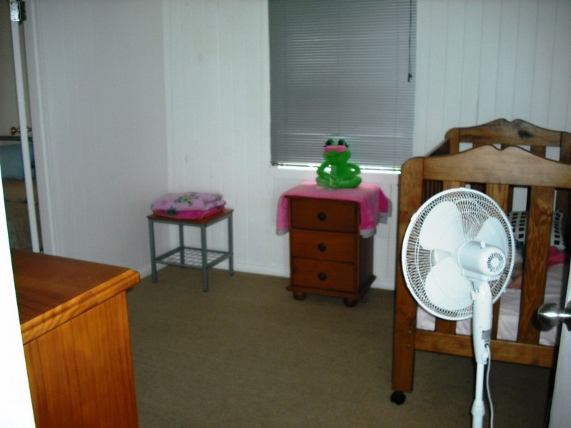 737 Esplanade, Lota QLD 4179