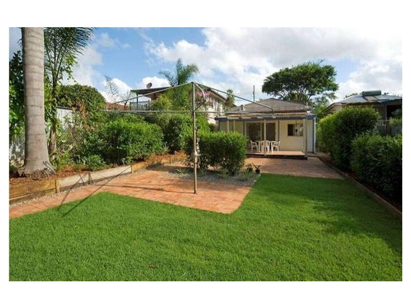 63 Blackwood Road, Manly West QLD 4179