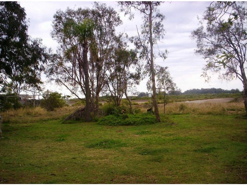 61 Ferry Road, Thorneside QLD 4158