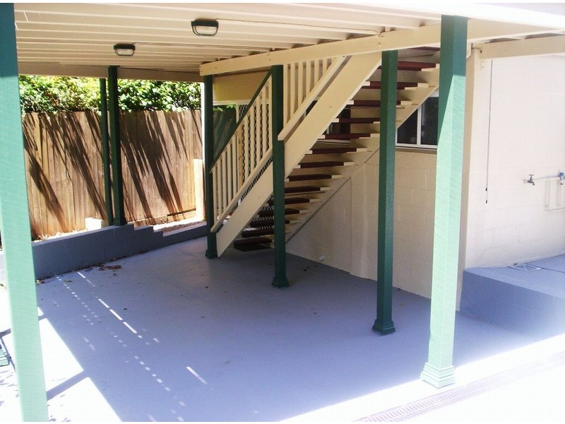 11 Moreton Avenue, Wynnum QLD 4178