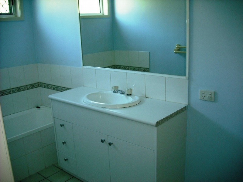 1 Holland Crescent, Wynnum West QLD 4178