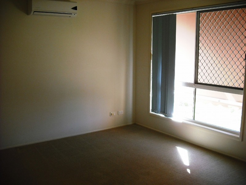 1 Holland Crescent, Wynnum West QLD 4178