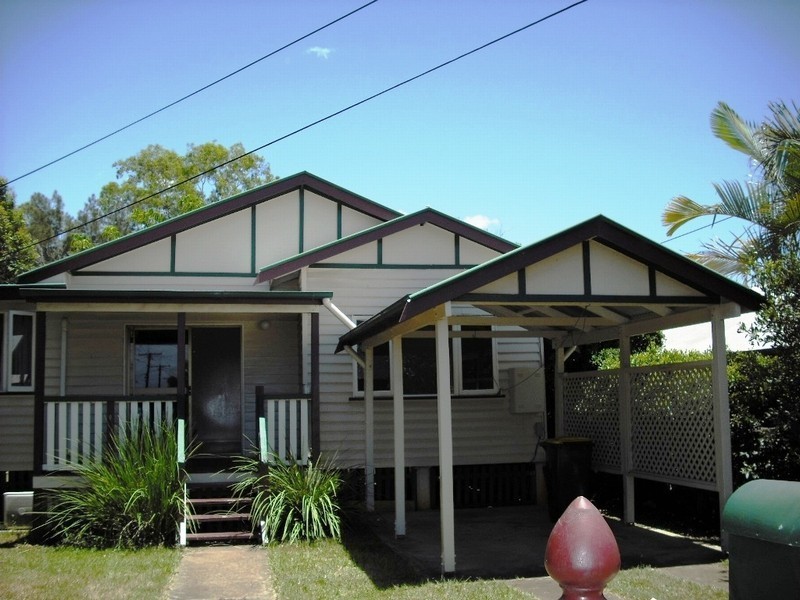 15 Bowring Street, Lota QLD 4179