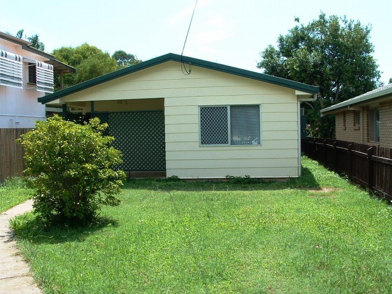 17 Daniel Street, Lota QLD 4179