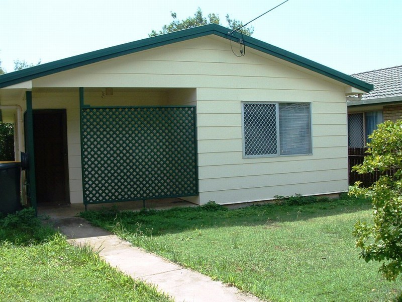 17 Daniel Street, Lota QLD 4179