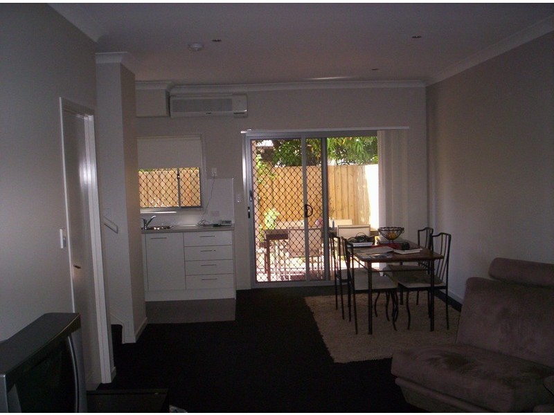 4/32 Drayton Terrace, Wynnum QLD 4178