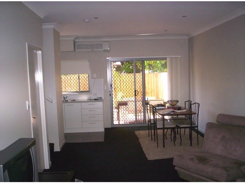4/32 Drayton Terrace, Wynnum QLD 4178