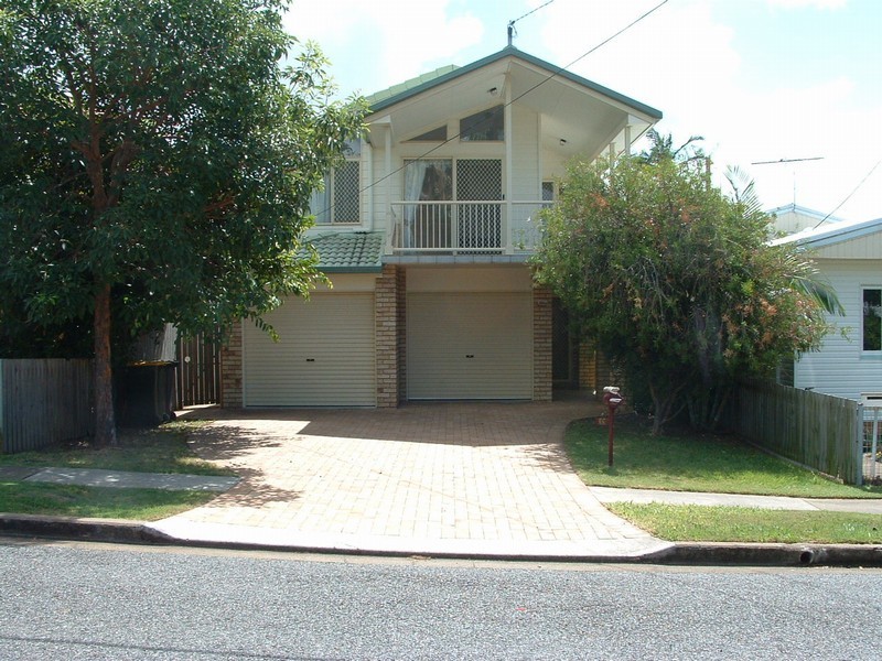 33 Pine Street, Wynnum QLD 4178