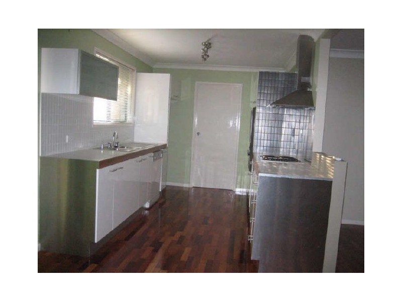 4 Peel Court, Cleveland QLD 4163