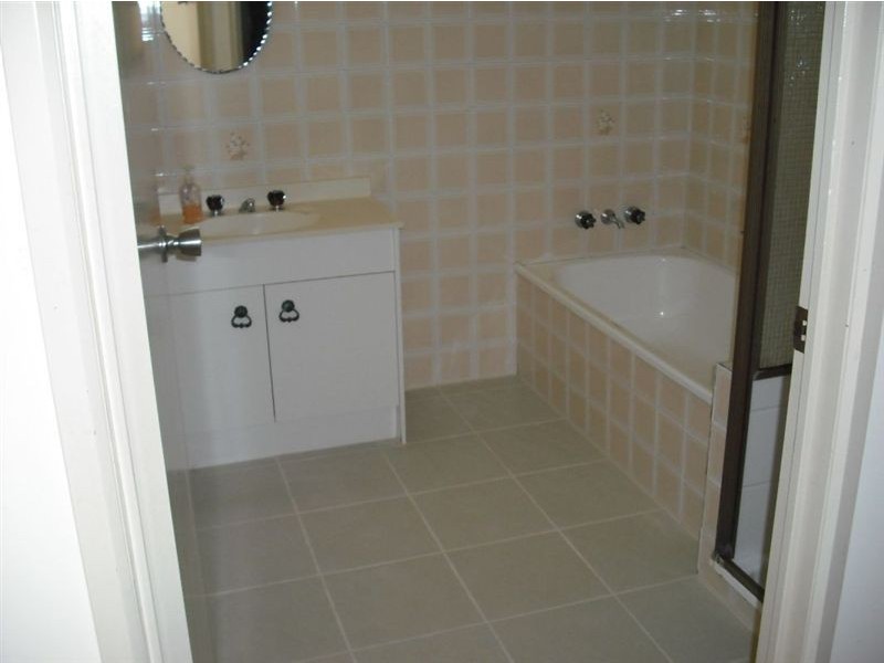 19 Walnut Street, Wynnum QLD 4178