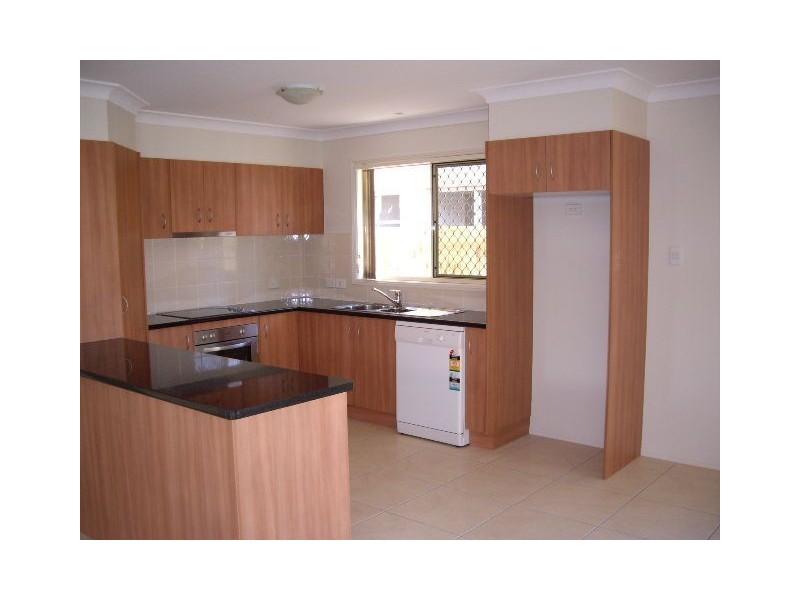 112 Drayton Tce, Wynnum QLD 4178