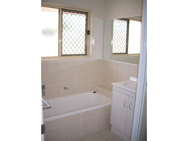 112 Drayton Tce, Wynnum QLD 4178