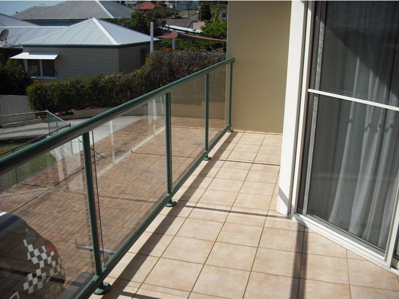 2/169 Melville Terrace, Manly QLD 4179