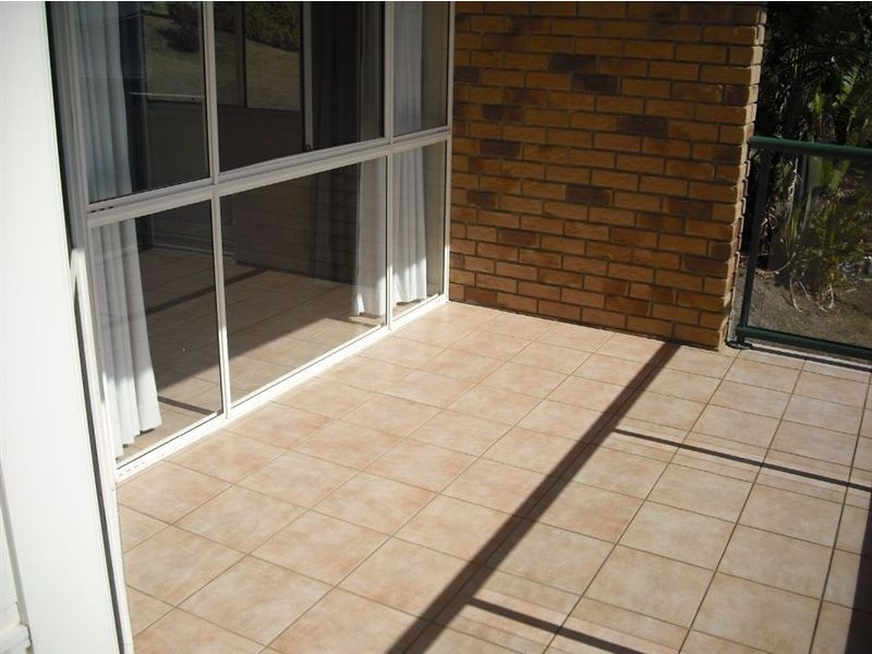 2/169 Melville Terrace, Manly QLD 4179