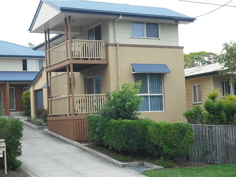 1/12 Yamboyna Street, Manly QLD 4179