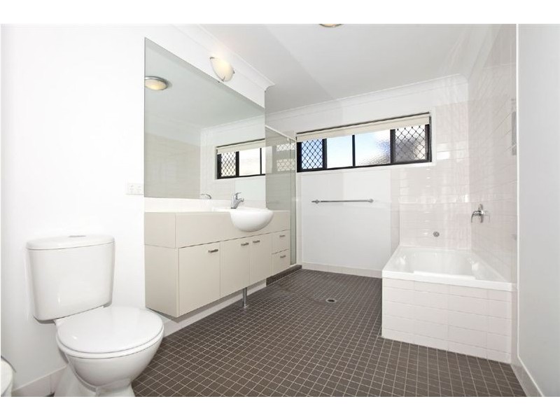 4/573 Main Road, Wellington Point QLD 4160