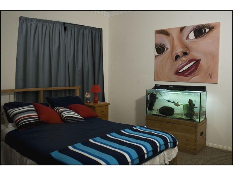 11 Summit Place, Wynnum West QLD 4178