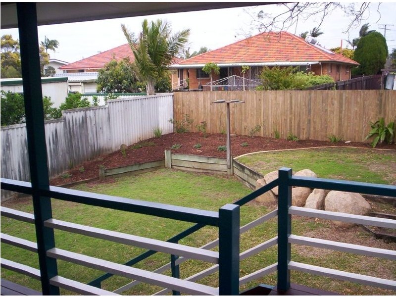 26 Bushing Street, Wynnum West QLD 4178