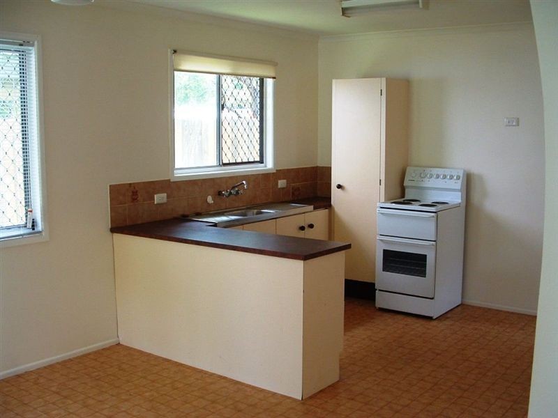 17 Daniel Street, Lota QLD 4179