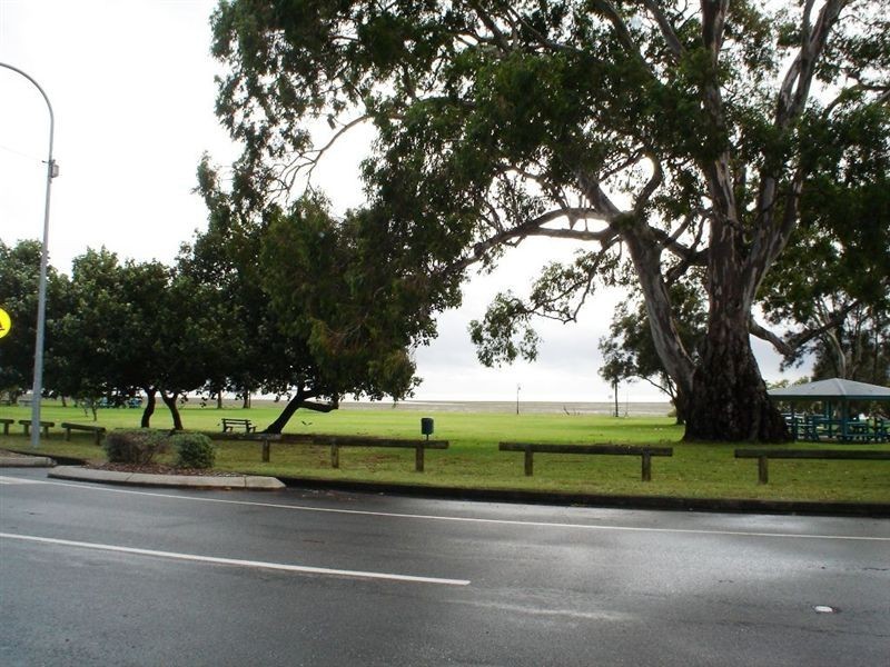 17 Daniel Street, Lota QLD 4179