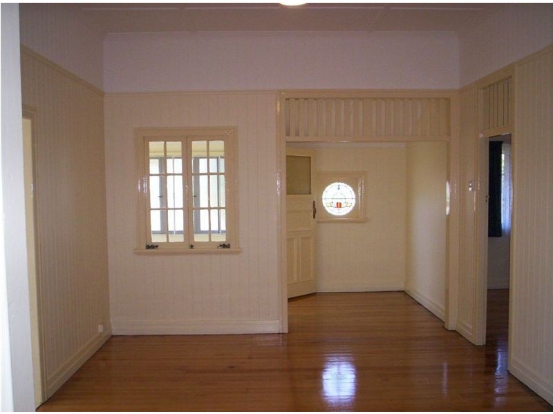 168 Barrack Road, Cannon Hill QLD 4170