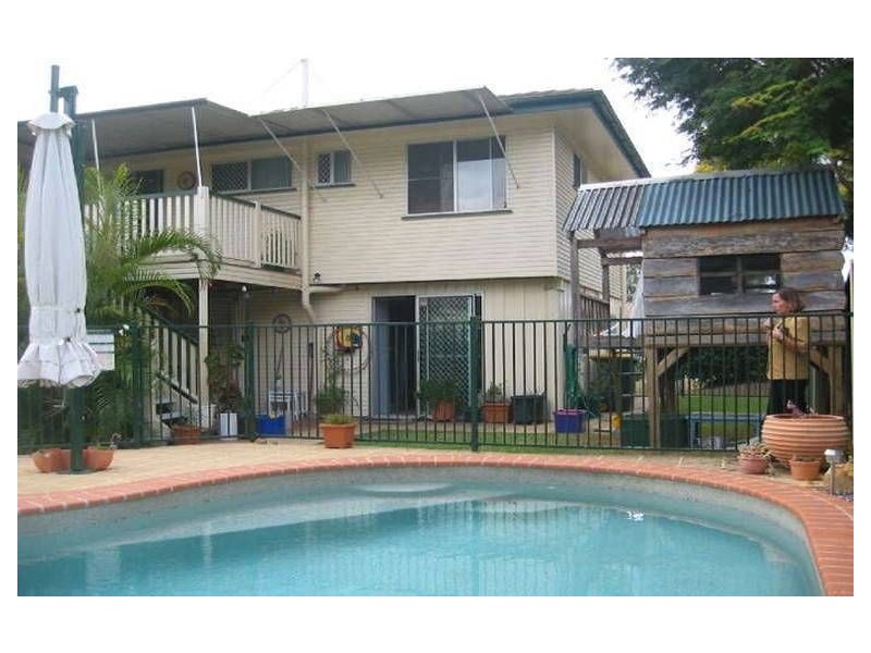 3 School Road, Wynnum West QLD 4178