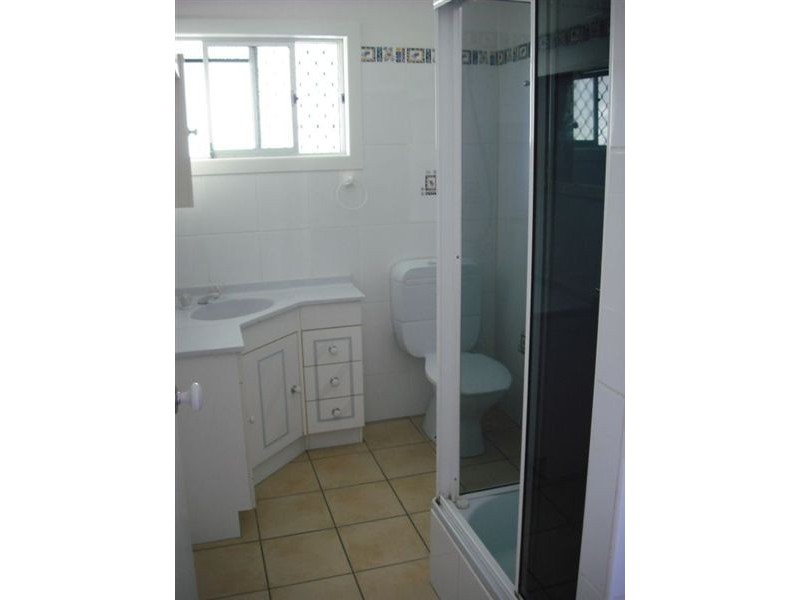 24 Lithgow Street, Wynnum QLD 4178