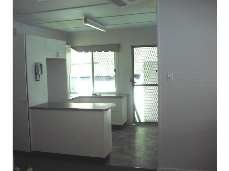 24 Lithgow Street, Wynnum QLD 4178