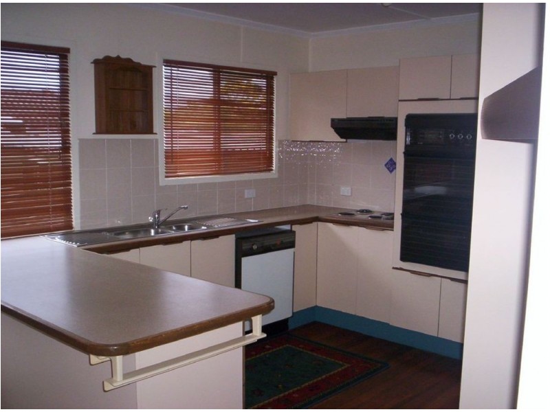 26 Bushing Street, Wynnum West QLD 4178