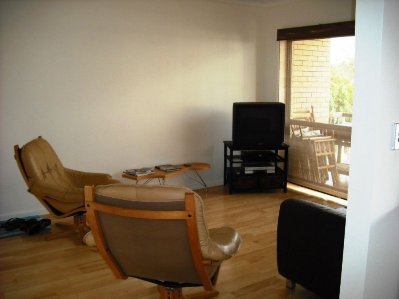 2/427 Esplanade, Manly QLD 4179