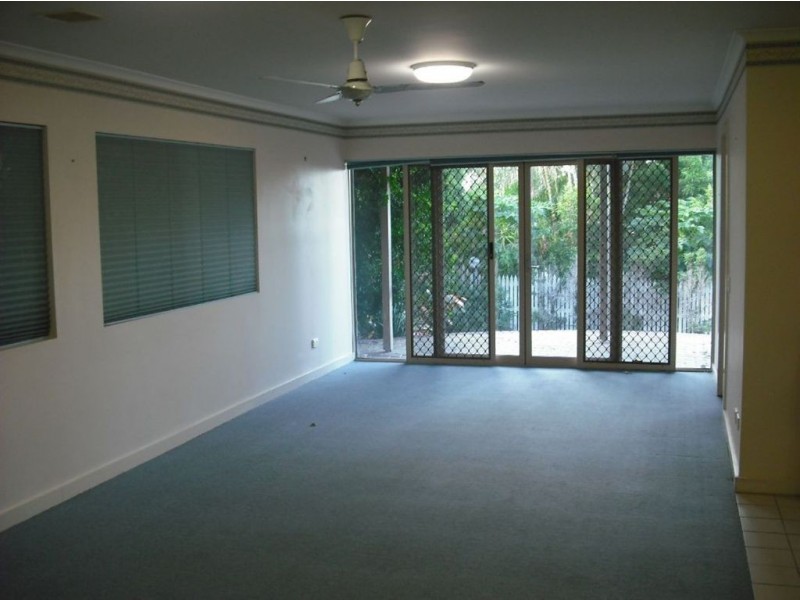 10 Oceana Street, Manly QLD 4179