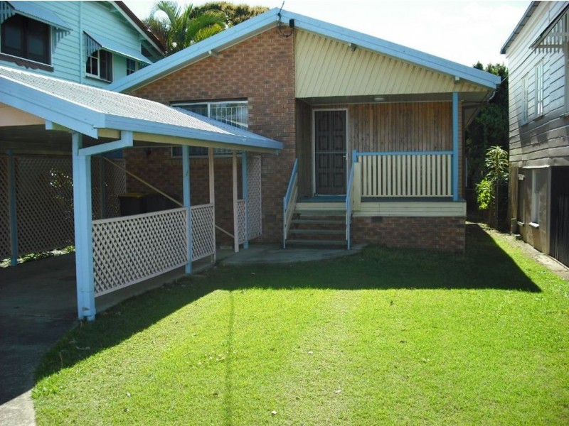 19 Walnut Street, Wynnum QLD 4178