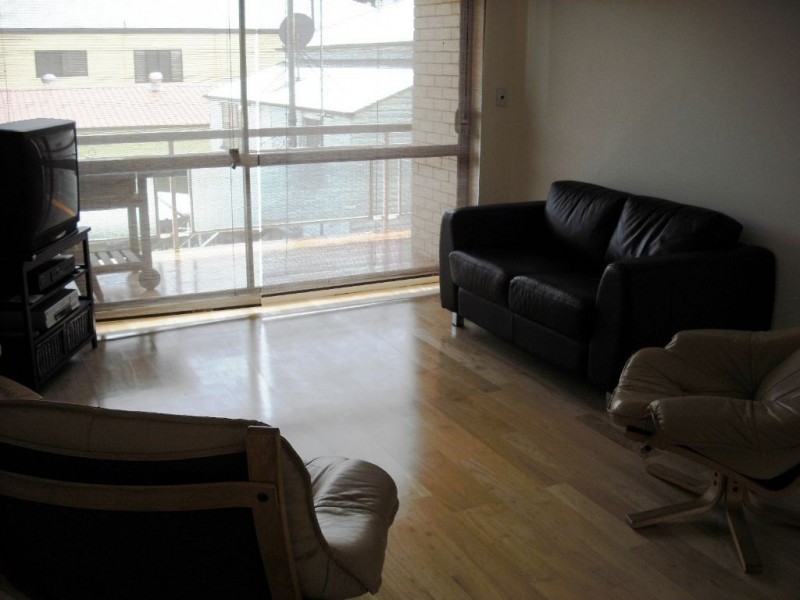 2/427 Esplanade, Manly QLD 4179