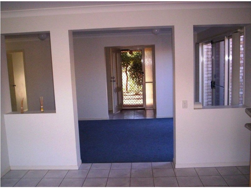 35 Pinewood Street, Wynnum West QLD 4178